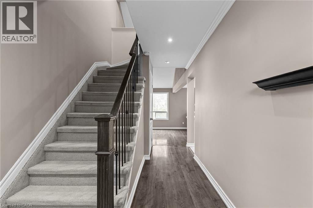 12 - 12 LANKIN BOULEVARD Image 8