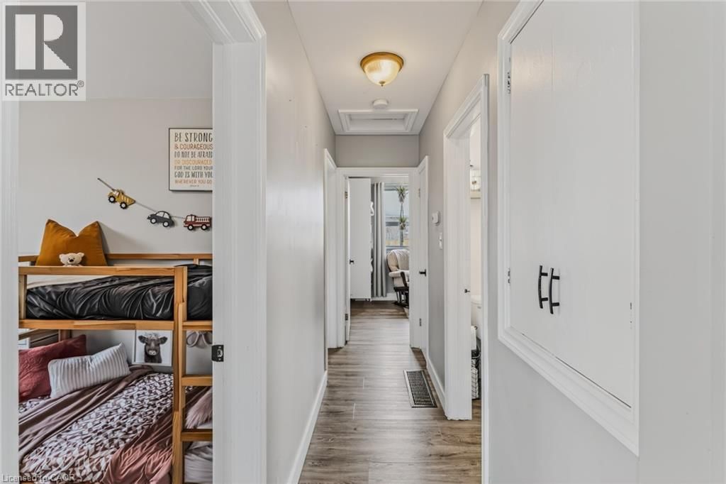 91 NINTH AVENUE Image 12