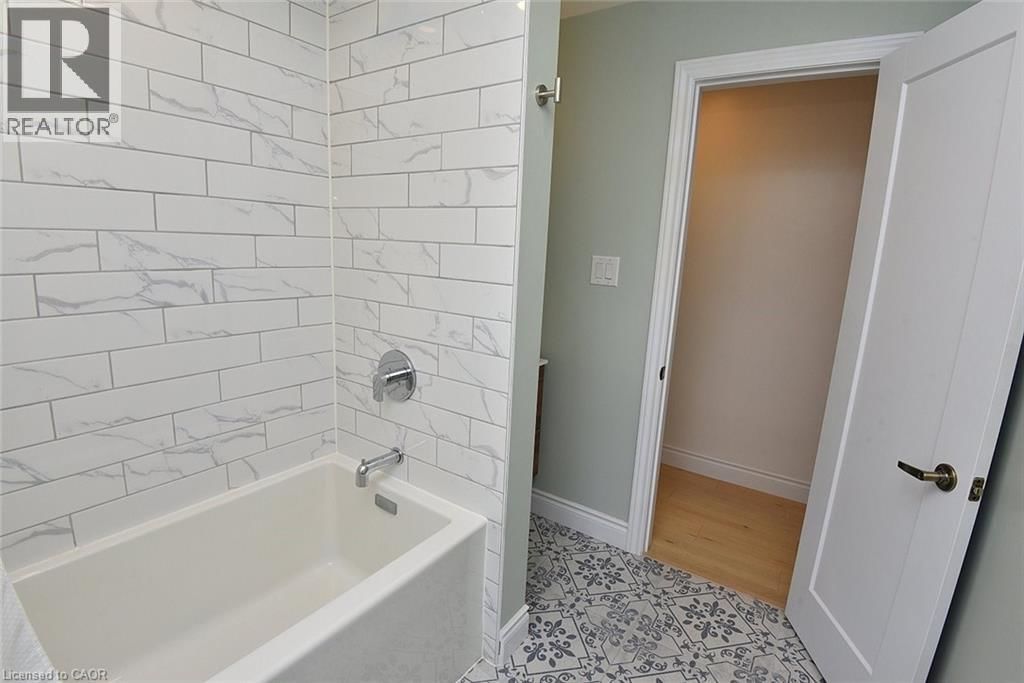 192 HOMEWOOD AVENUE Image 28