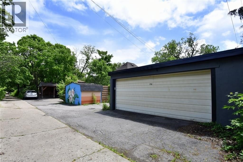 192 HOMEWOOD AVENUE Image 35