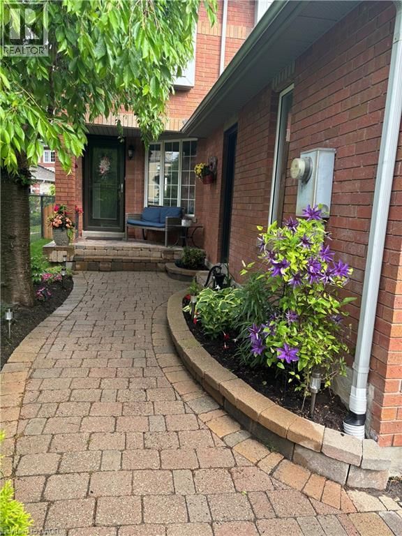 32 MCCLURE COURT Image 8