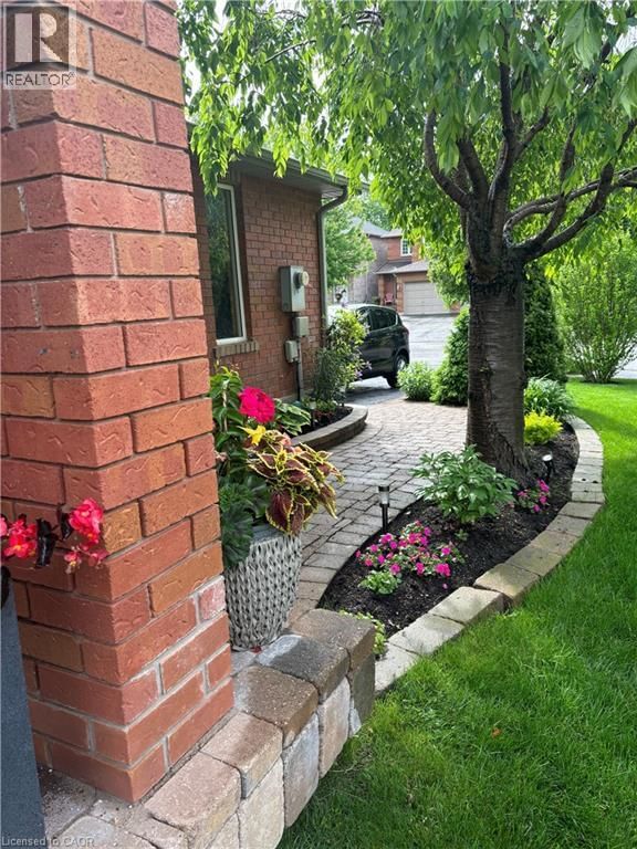 32 MCCLURE COURT Image 9