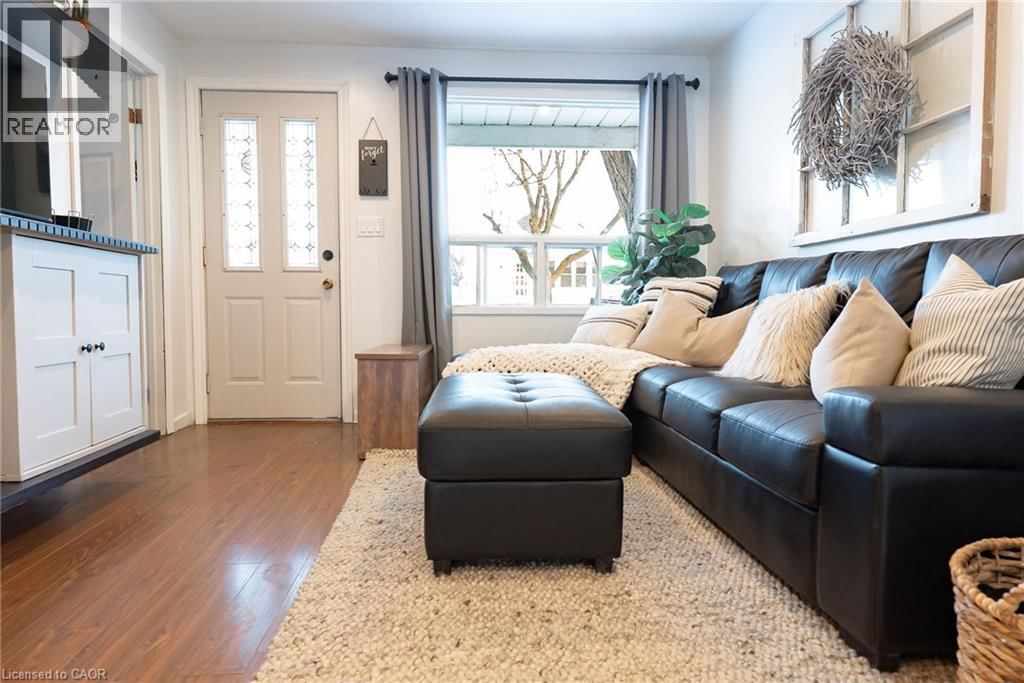 717 KNOX AVENUE Image 14