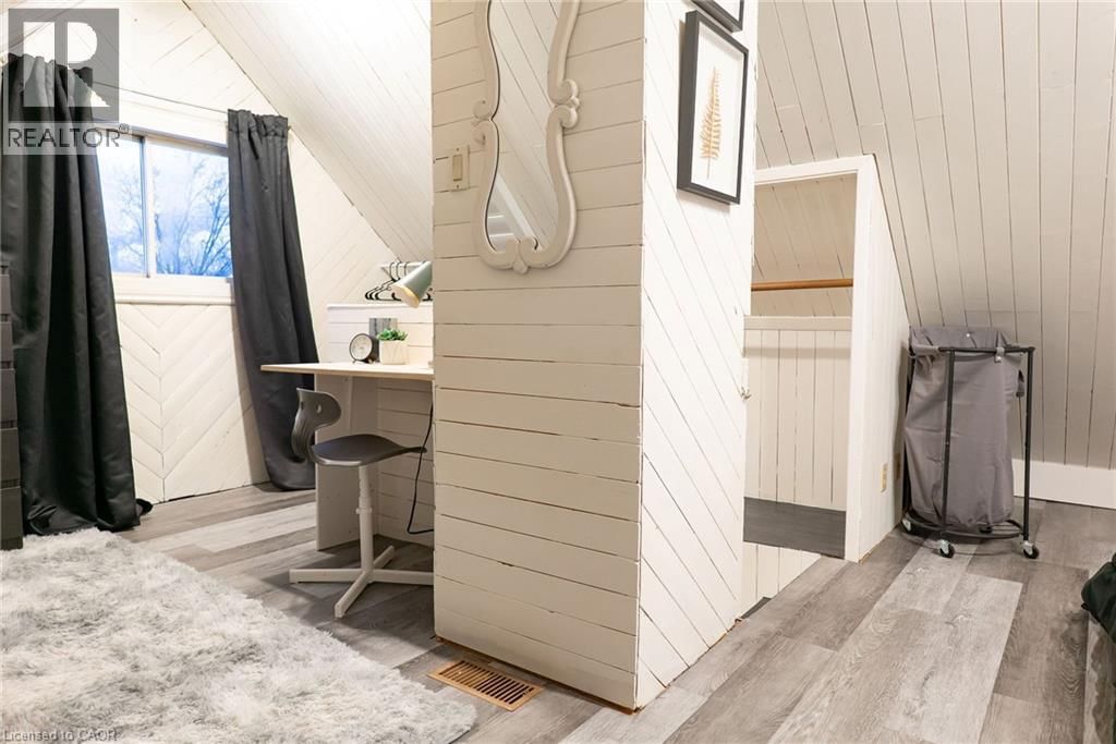 717 KNOX AVENUE Image 20