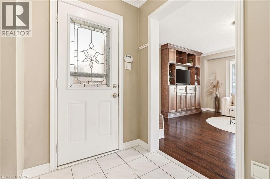 95 THORNLODGE DRIVE Image 2