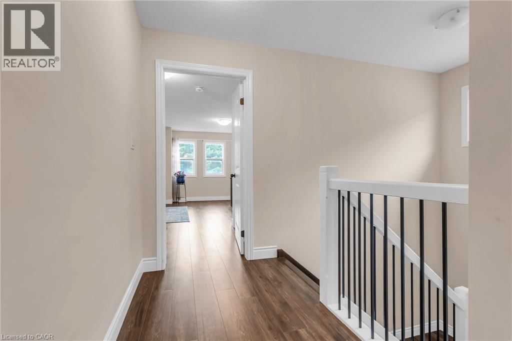 48 CASH CRES CRESCENT Image 16