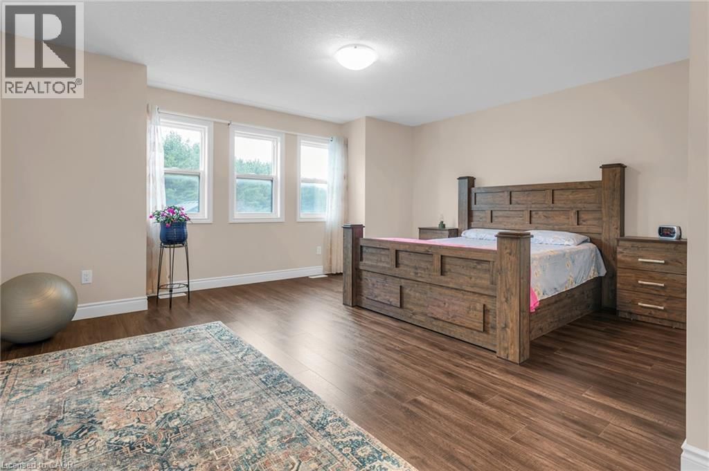 48 CASH CRES CRESCENT Image 17