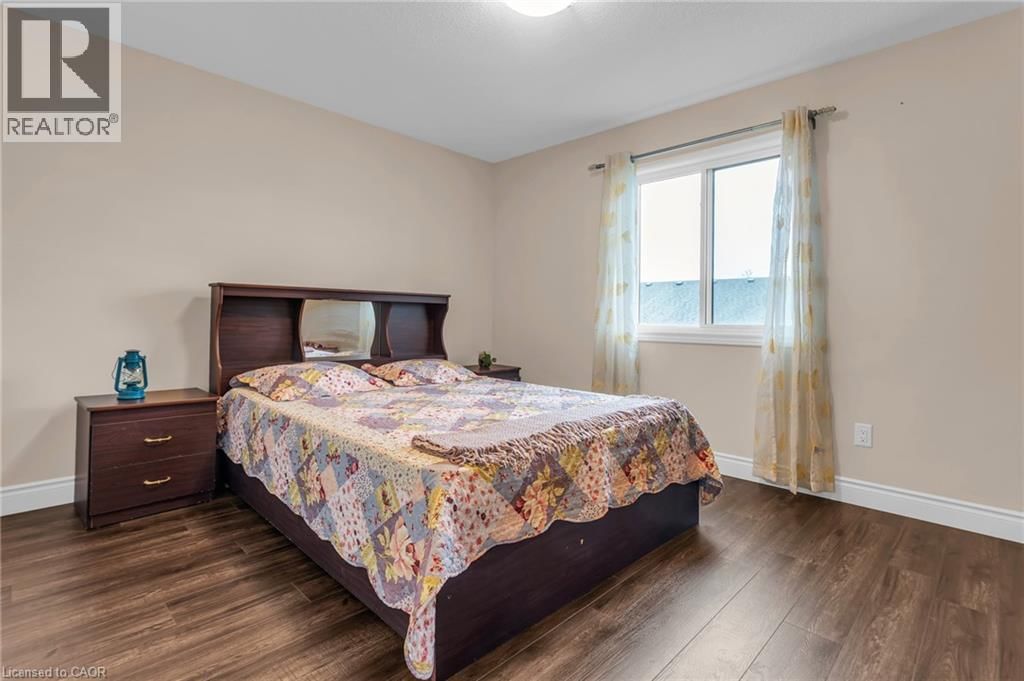 48 CASH CRES CRESCENT Image 19