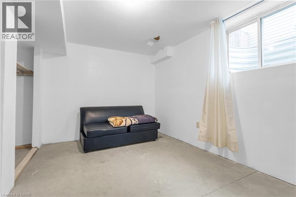 48 CASH CRES CRESCENT Image 27