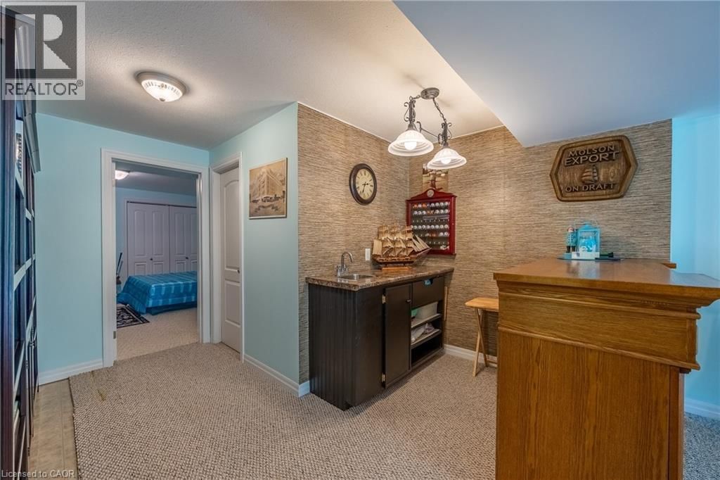 8 - 93 ELMHURST AVENUE Image 19