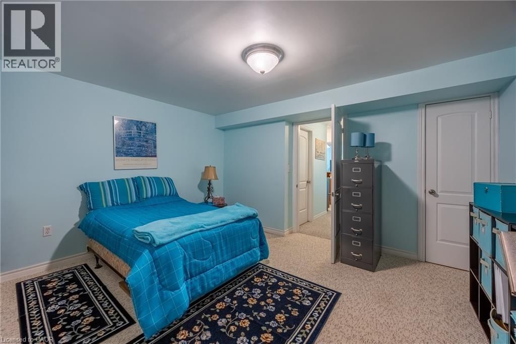 8 - 93 ELMHURST AVENUE Image 21