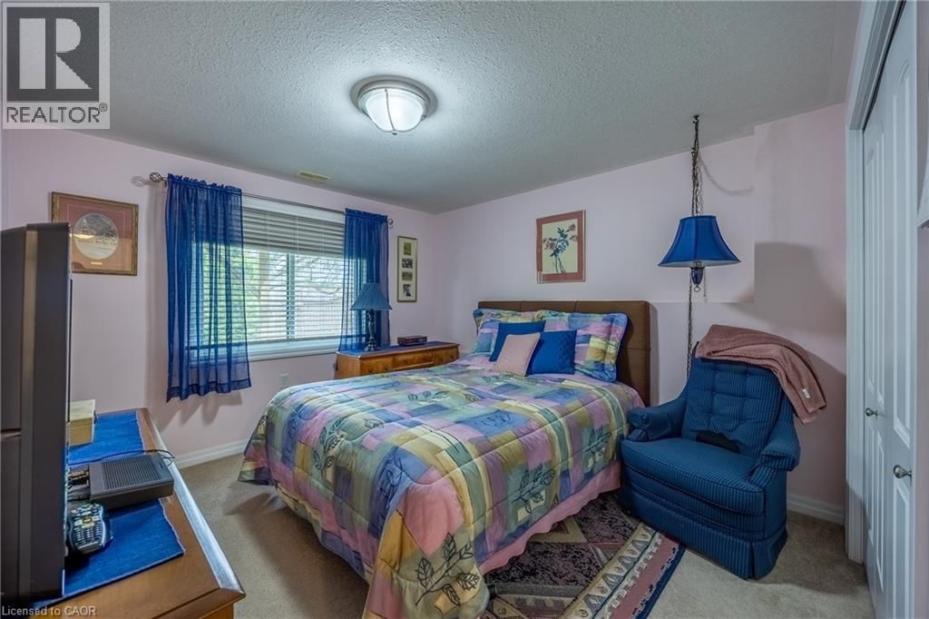 8 - 93 ELMHURST AVENUE Image 22