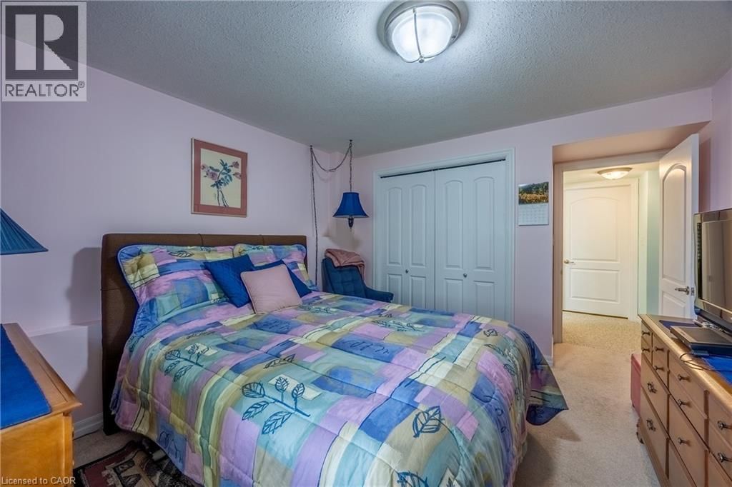 8 - 93 ELMHURST AVENUE Image 23