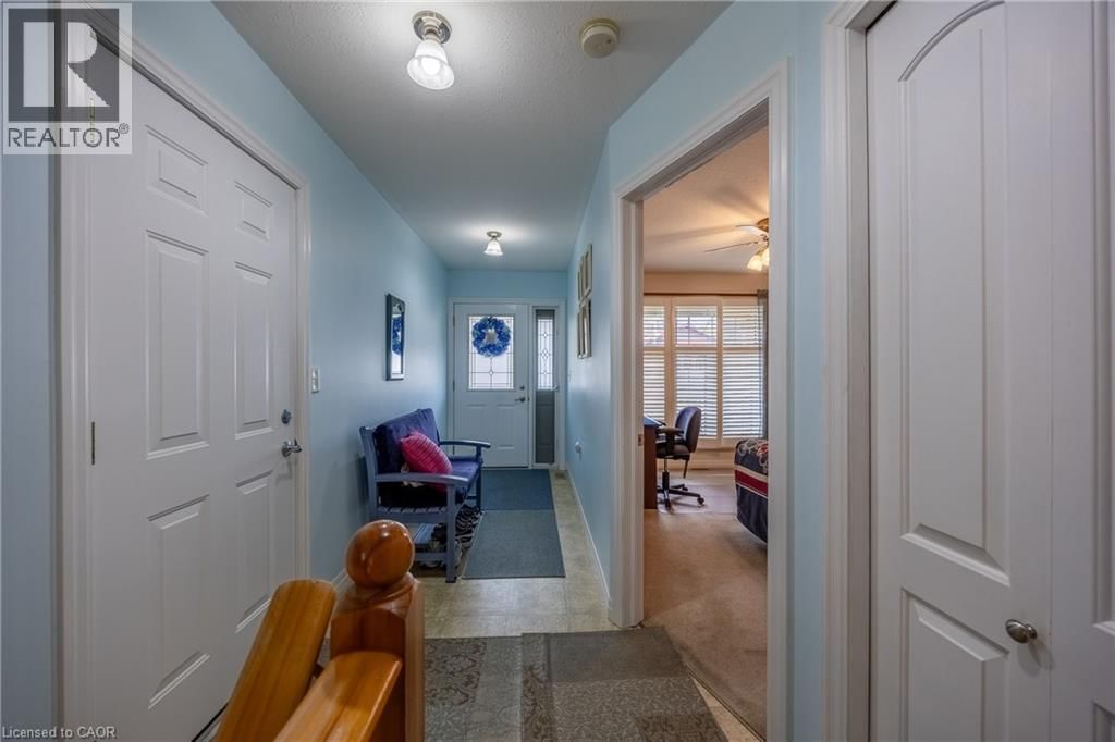 8 - 93 ELMHURST AVENUE Image 5