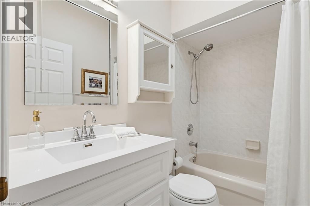 102 NORTHERNBREEZE STREET Image 19