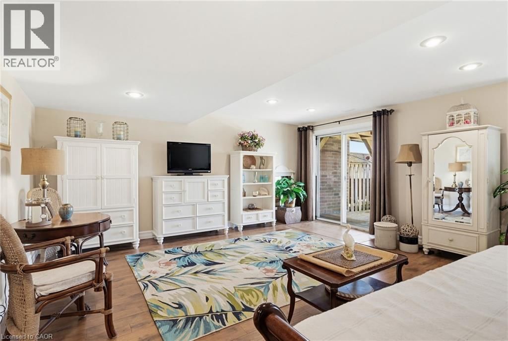 102 NORTHERNBREEZE STREET Image 21