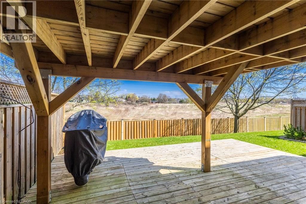 102 NORTHERNBREEZE STREET Image 32