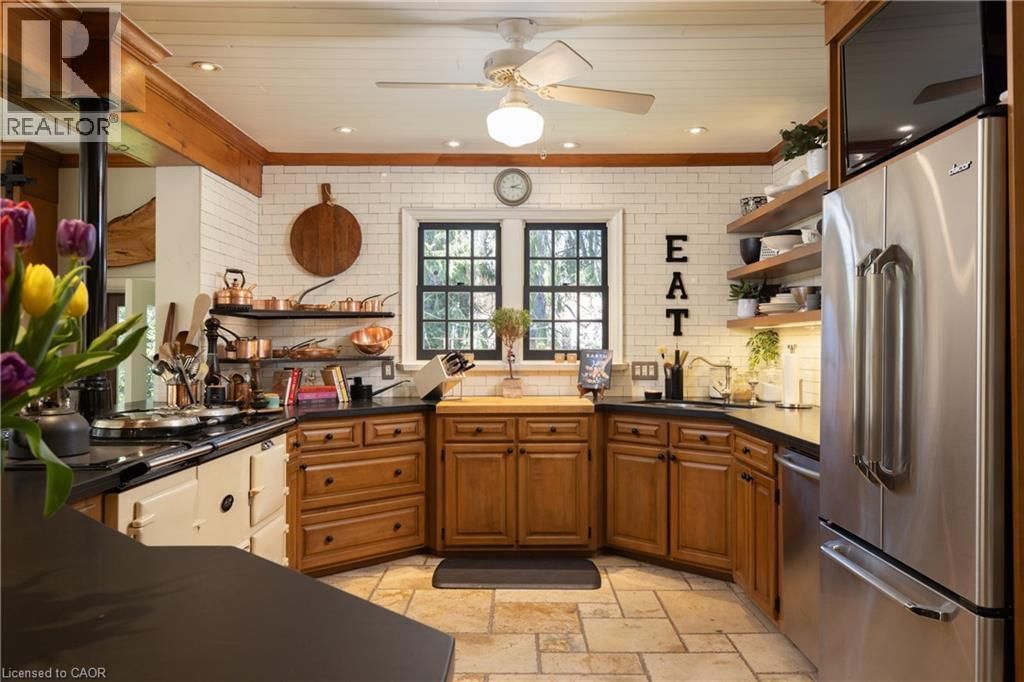 2055 LAKESHORE ROAD EAST Image 10