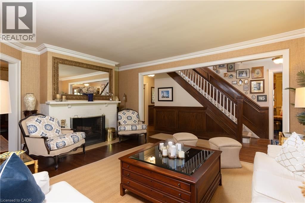 2055 LAKESHORE ROAD EAST Image 6