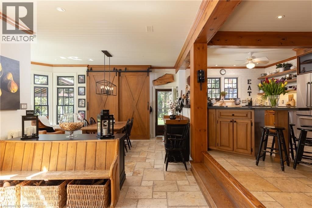 2055 LAKESHORE ROAD EAST Image 9