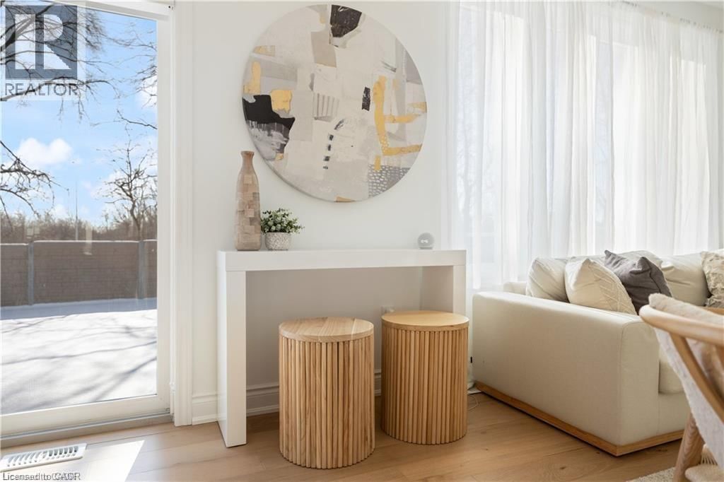 66 CESAR PLACE Image 10