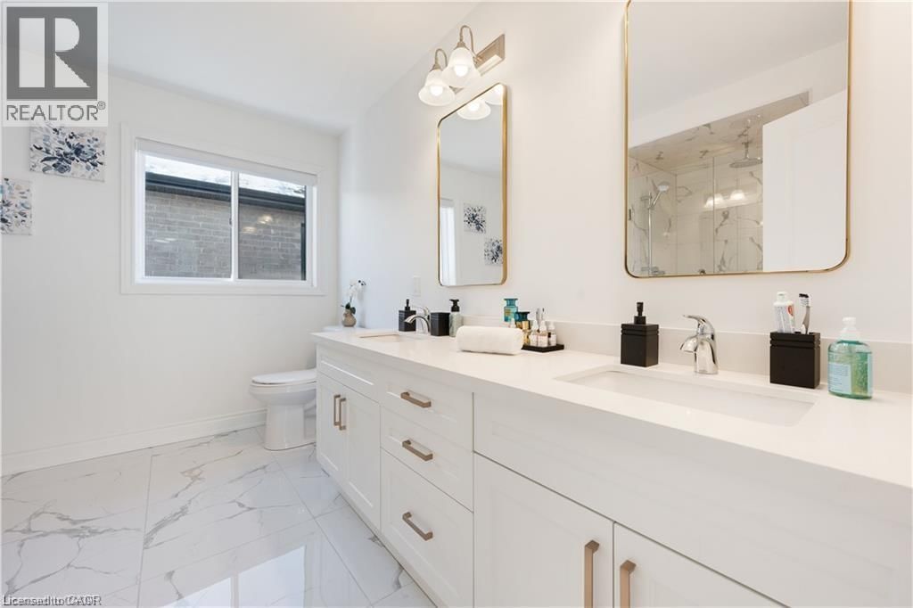 66 CESAR PLACE Image 30