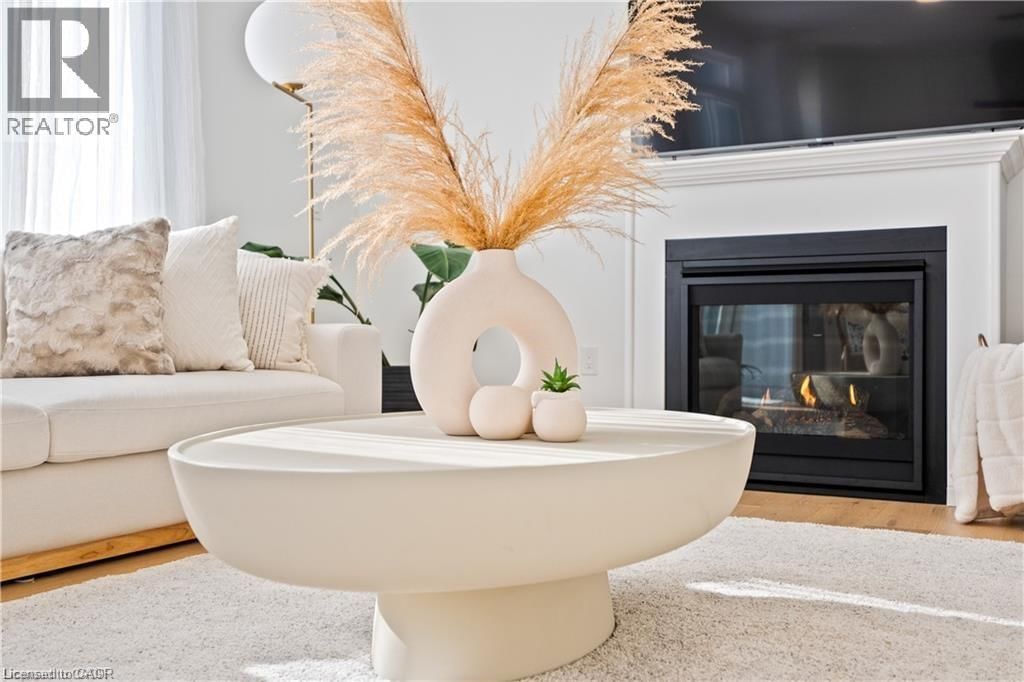 66 CESAR PLACE Image 7