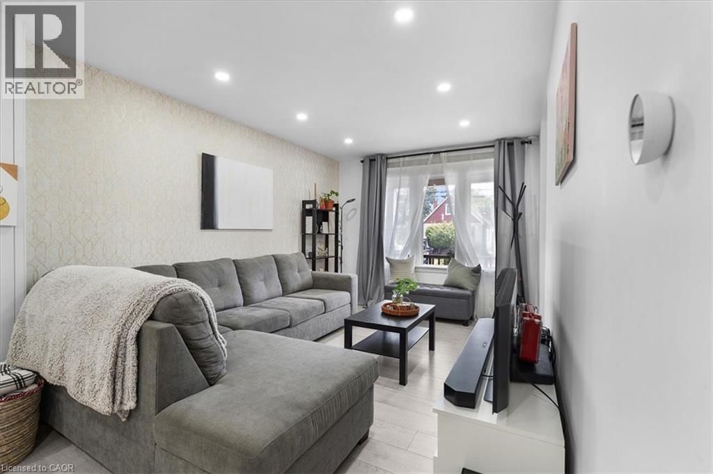 133 FREDERICK AVENUE Image 11