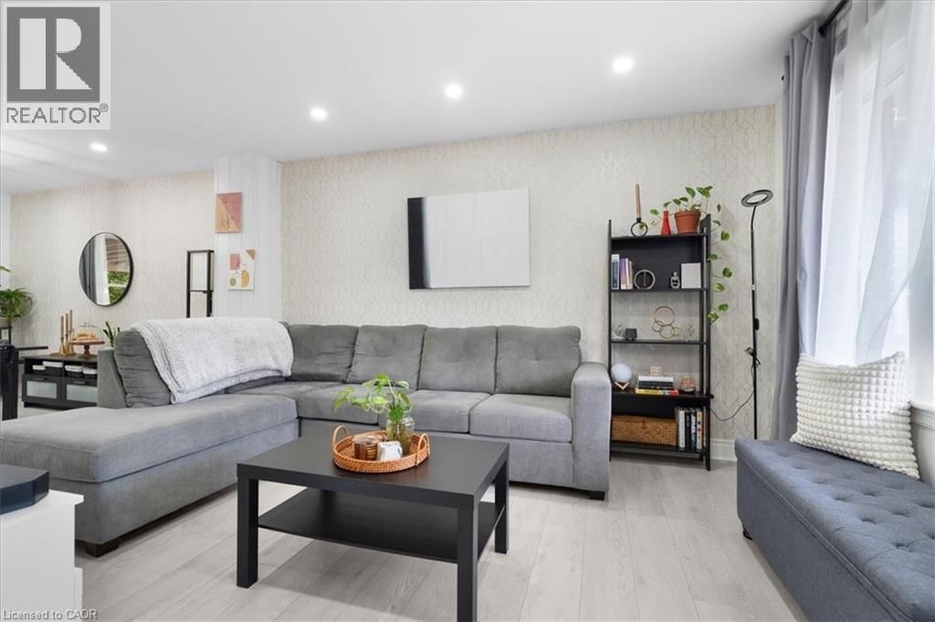 133 FREDERICK AVENUE Image 12