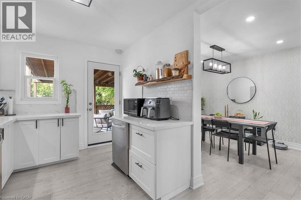 133 FREDERICK AVENUE Image 8