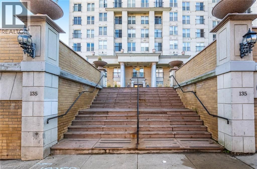 1605 - 135 JAMES STREET SOUTH Image 2