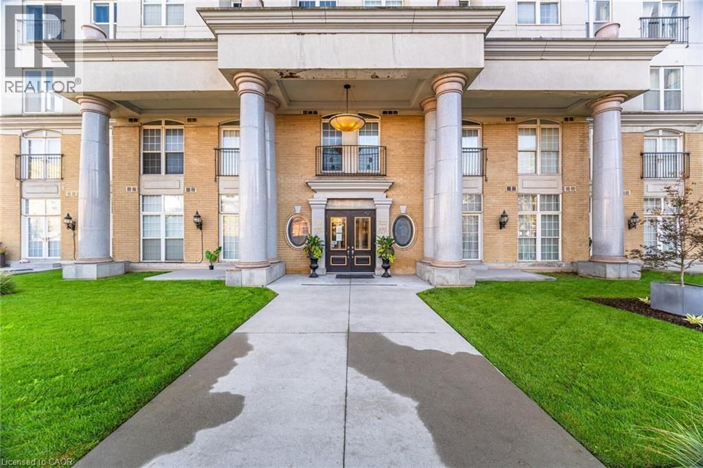 1605 - 135 JAMES STREET SOUTH Image 3