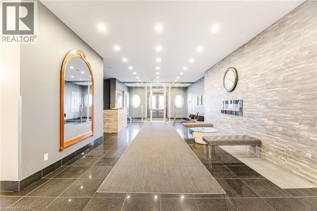 1605 - 135 JAMES STREET SOUTH Image 4