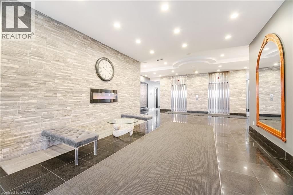 1605 - 135 JAMES STREET SOUTH Image 5