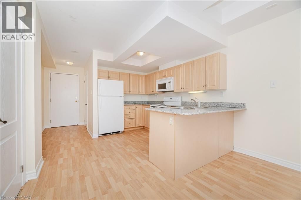 1605 - 135 JAMES STREET SOUTH Image 8