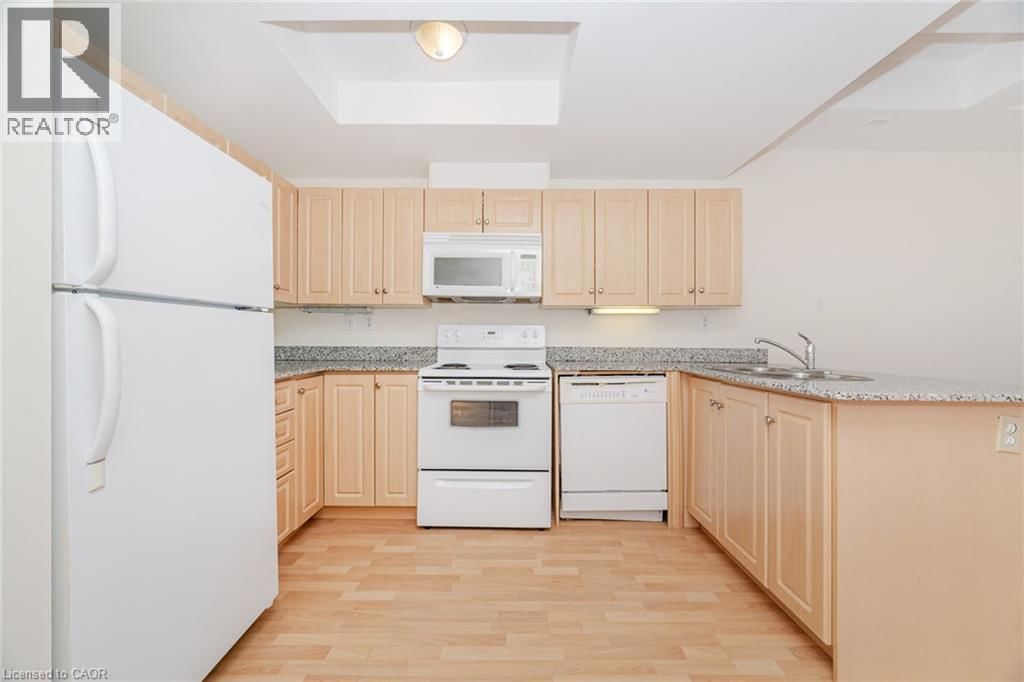 1605 - 135 JAMES STREET SOUTH Image 9