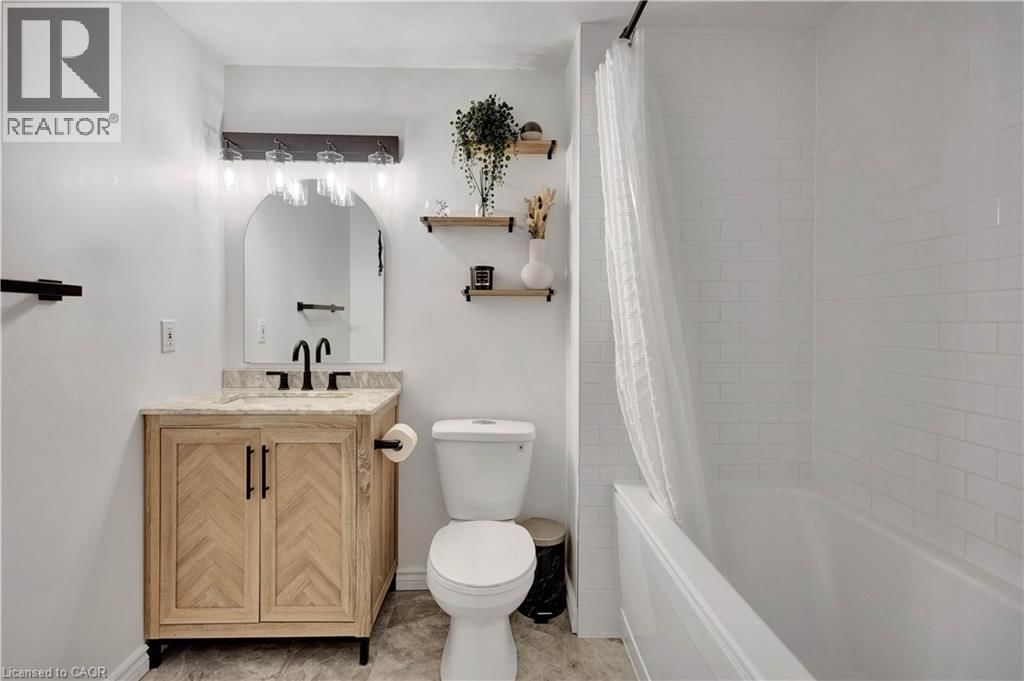 36 CASHEL CRESCENT Image 21