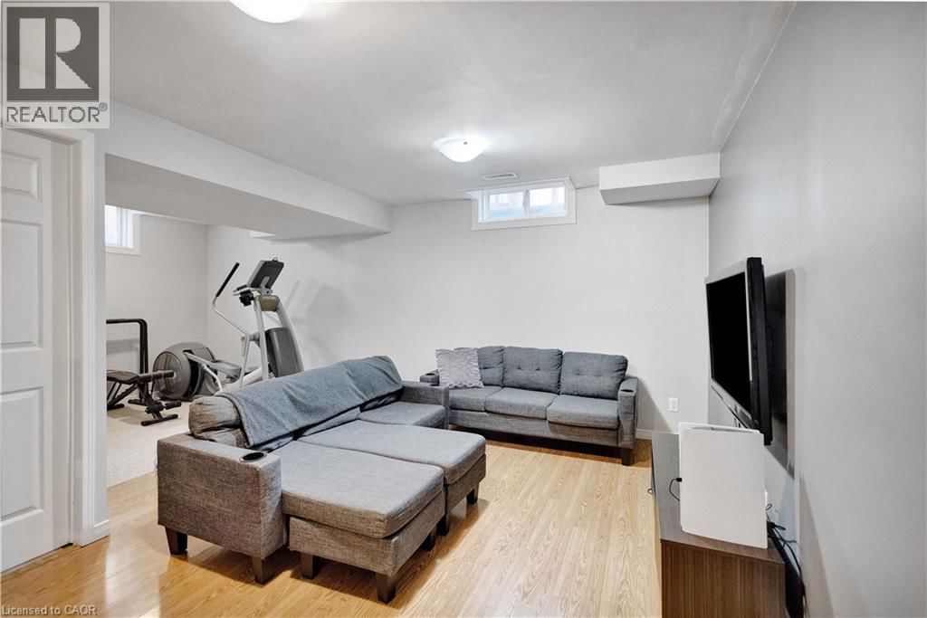 36 CASHEL CRESCENT Image 24