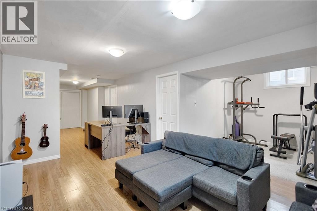 36 CASHEL CRESCENT Image 25