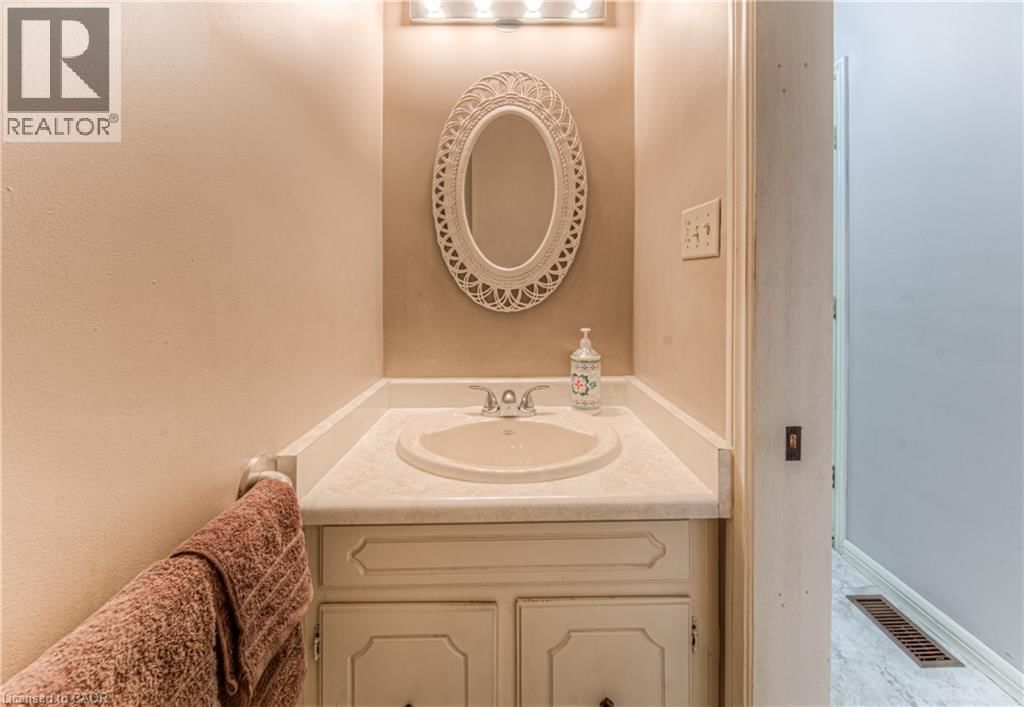 65 TRAILVIEW DRIVE Image 8