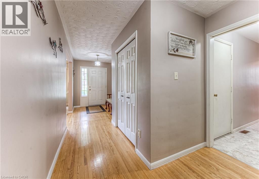 65 TRAILVIEW DRIVE Image 9