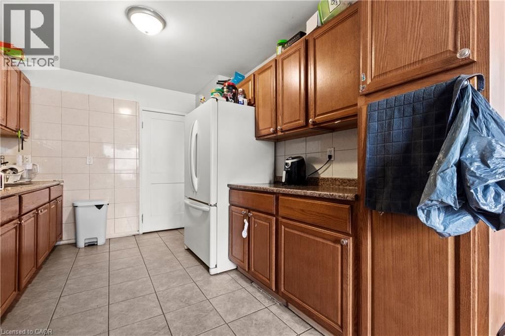 566 GREENHILL AVENUE Image 11