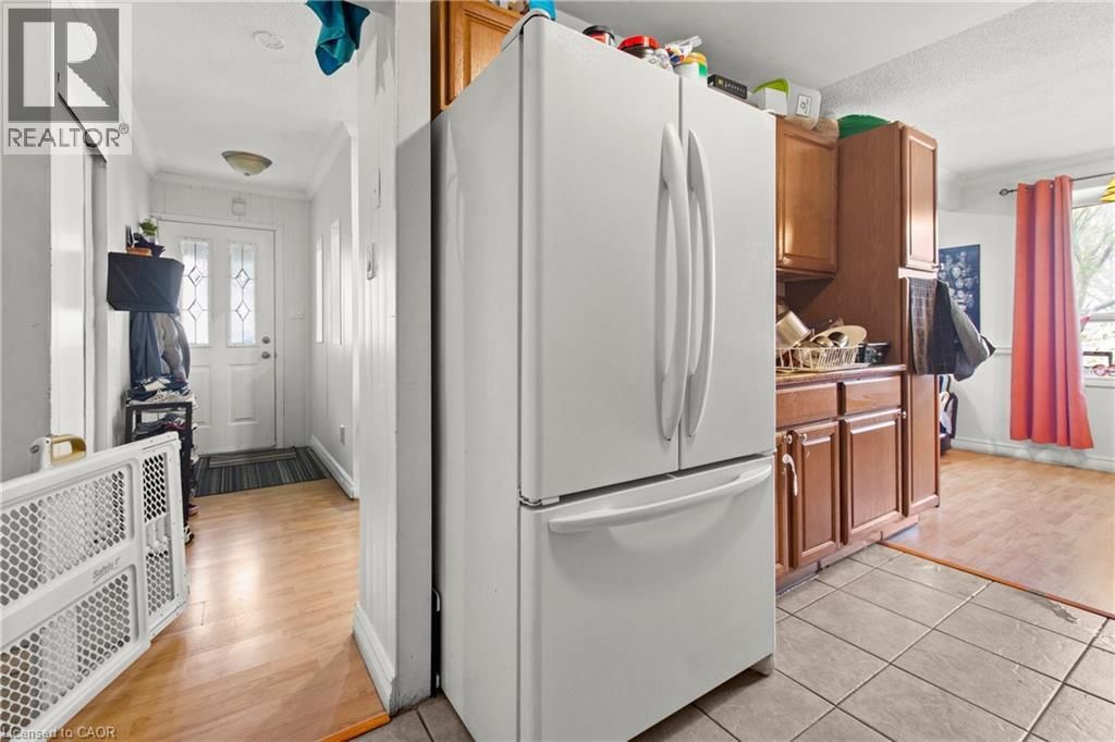 566 GREENHILL AVENUE Image 12