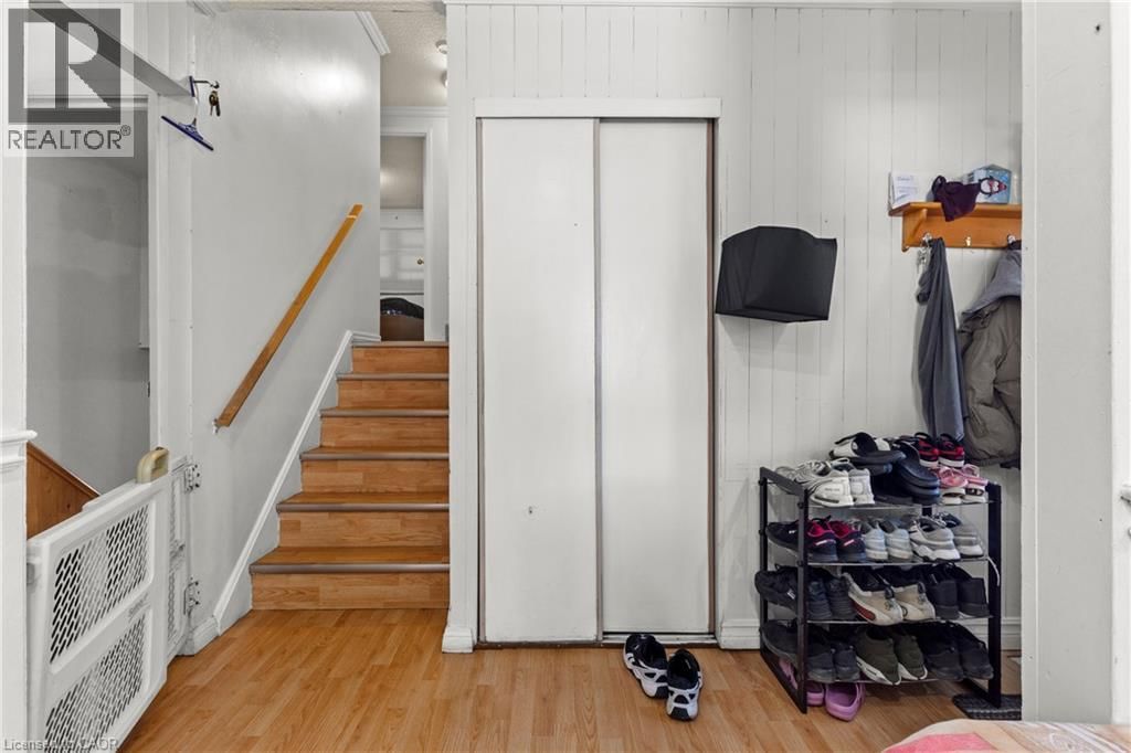 566 GREENHILL AVENUE Image 13