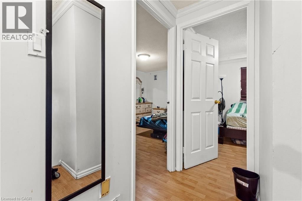 566 GREENHILL AVENUE Image 15