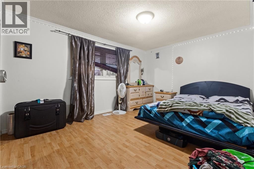 566 GREENHILL AVENUE Image 16