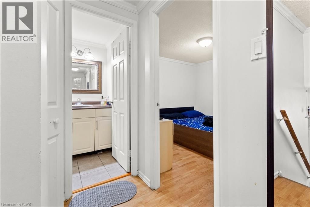 566 GREENHILL AVENUE Image 20