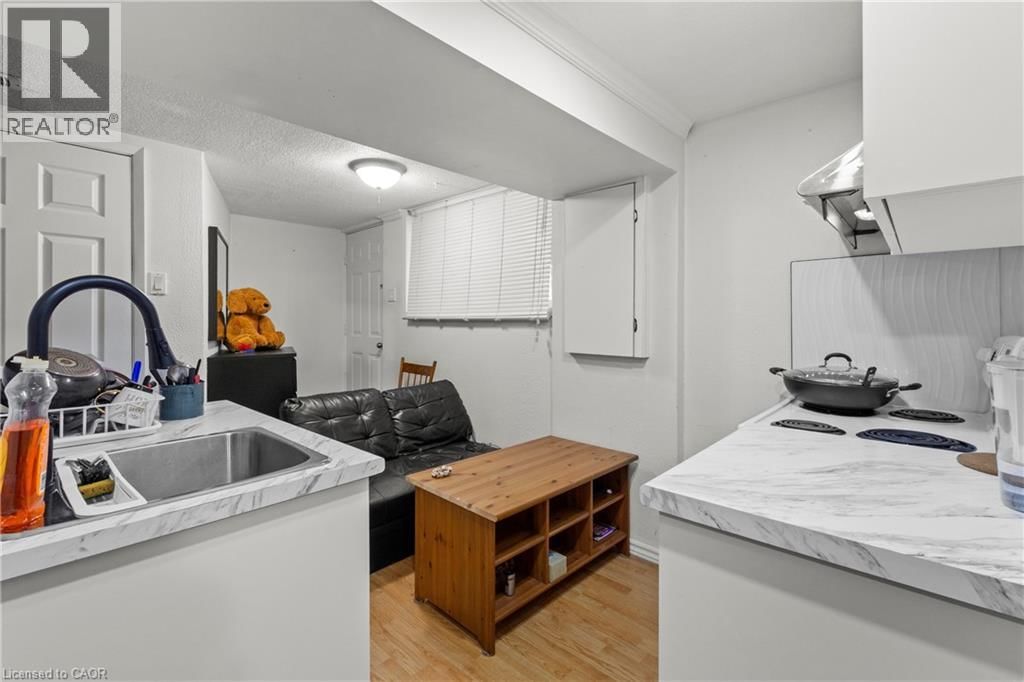 566 GREENHILL AVENUE Image 24