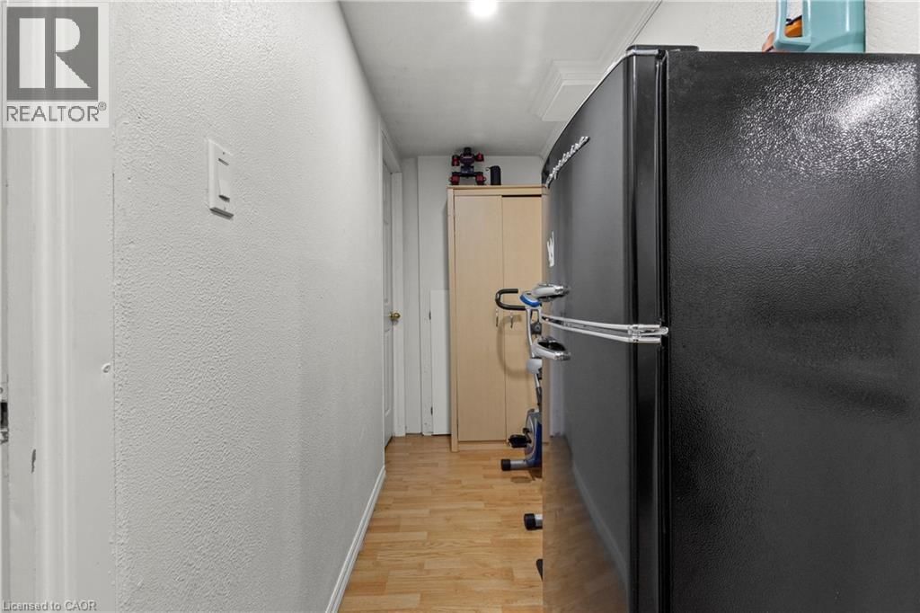 566 GREENHILL AVENUE Image 27