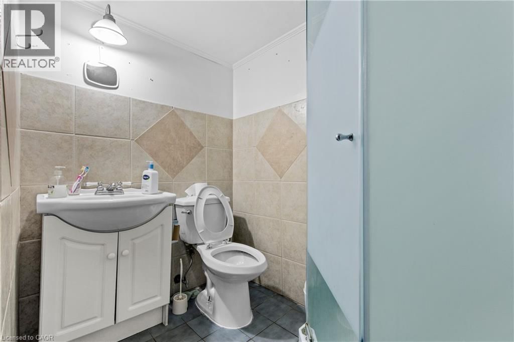 566 GREENHILL AVENUE Image 29